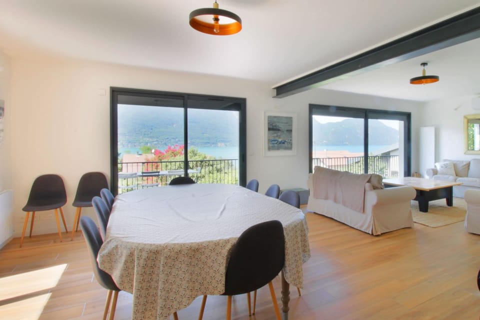 Comfortable villa with a view of Lake Bourget Villa in Auvergne-Rhône-Alpes