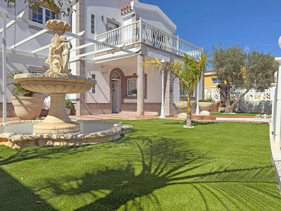 Villa Esmeralda junto al mar Villa in Comarca Sur