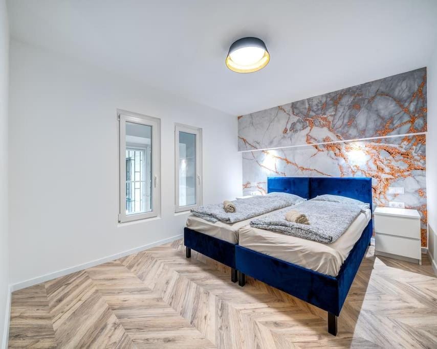 Loft 8 - Grand Stylish Stay with parking Apartment in Budapest