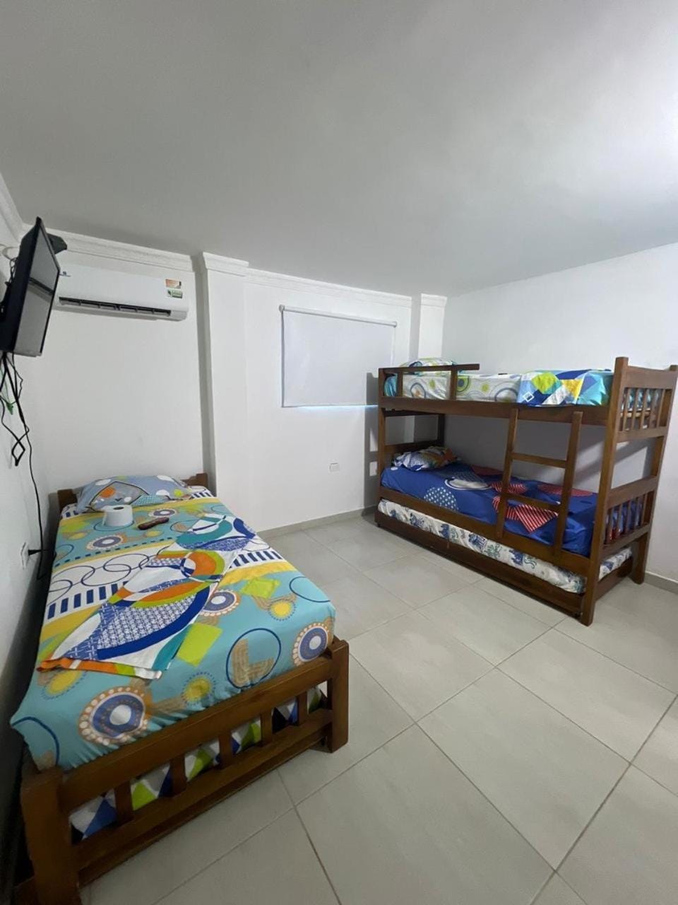 Bed, Photo of the whole room, Bedroom, air conditioner