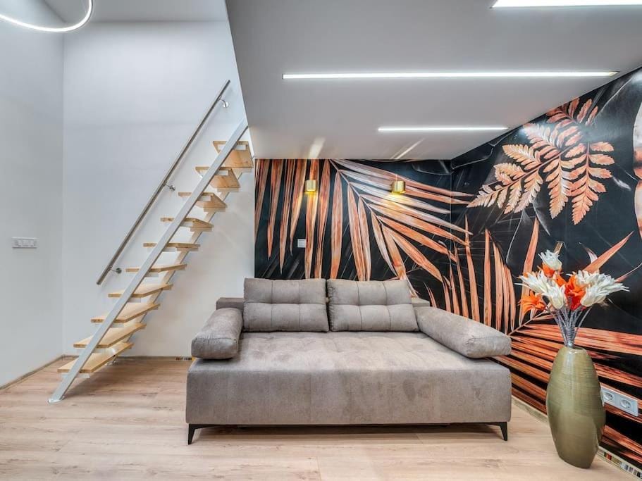 Loft 8 - Cozy Stylish Stay with parking Apartment in Budapest