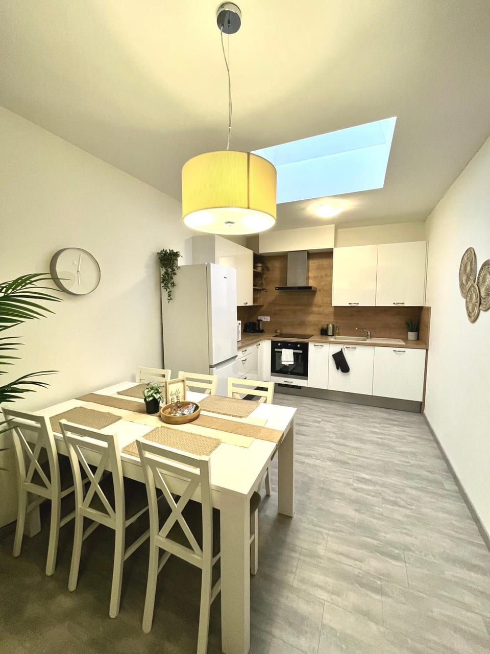The Elite Suite downtown 2- Bedroom apt AC & garage parking Apartment in Bratislava