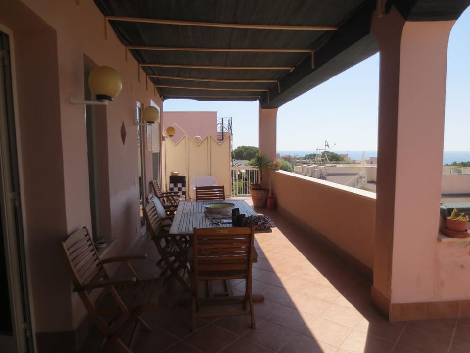 Balcony/Terrace, Dining area