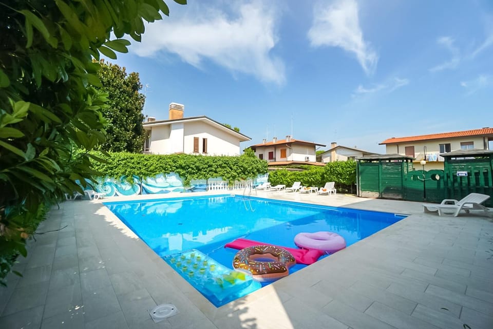 Pool view, Swimming pool, Swimming pool