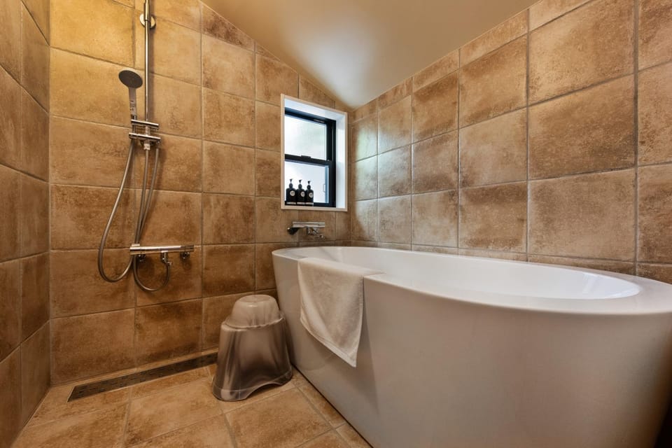 Bathroom, Bath