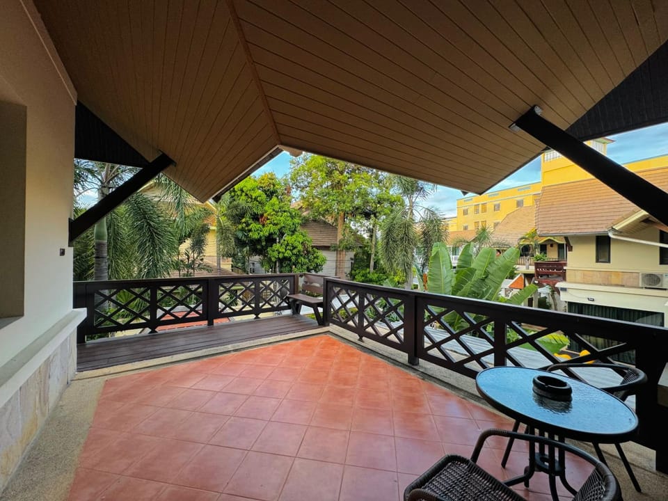 Patio, View (from property/room), Balcony/Terrace, Balcony/Terrace, Dining area