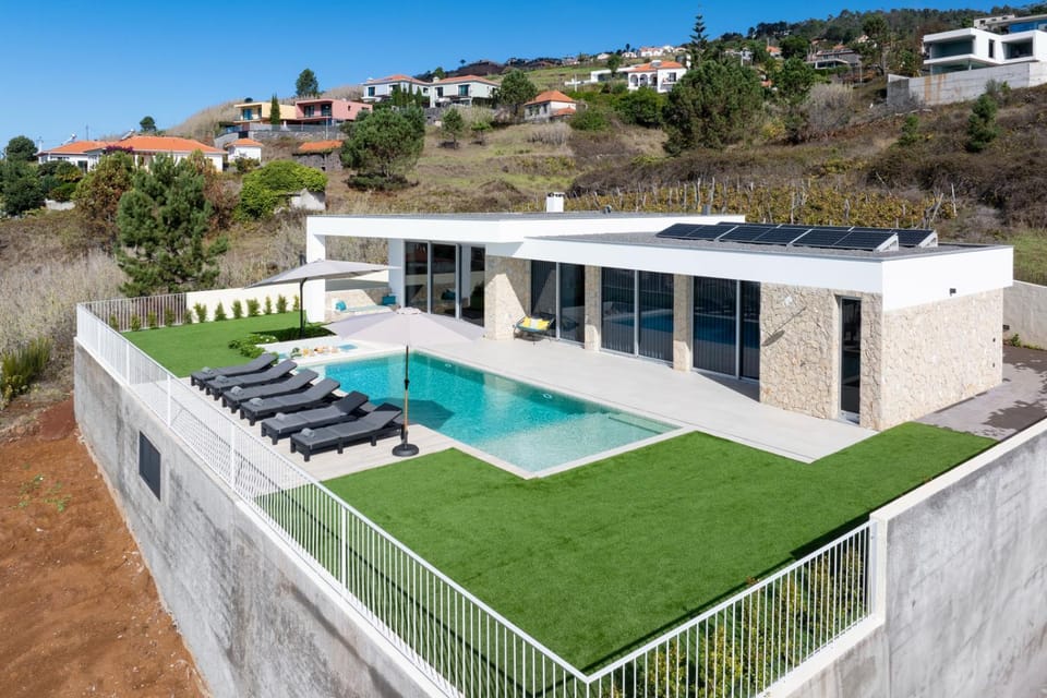 Property building, Patio, Spring, Other, Pool view, Swimming pool, sunbed