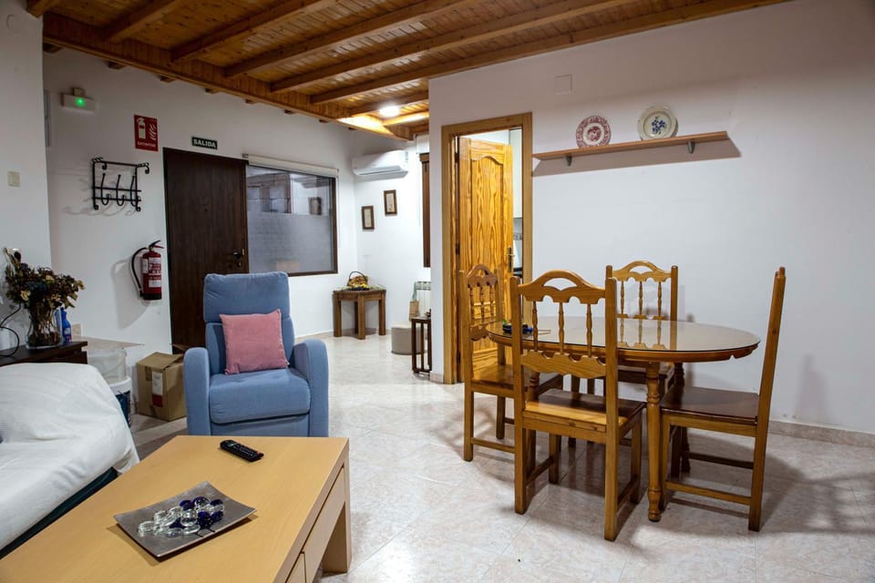 Living room, Photo of the whole room, Dining area