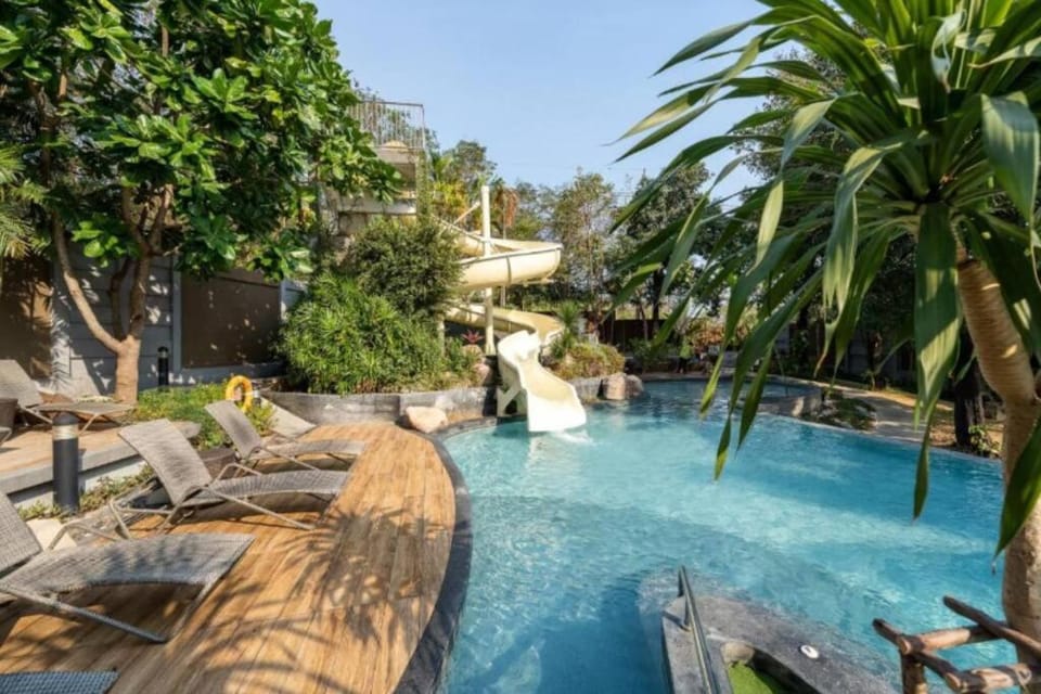 Luxury 70Sqm 2 BR Condo Next to Walking Street Apartment in Pattaya City