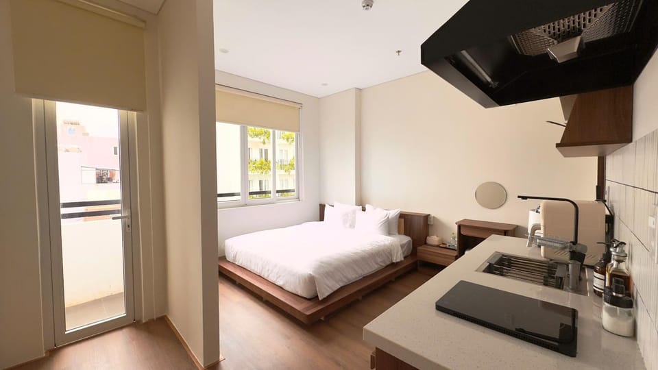 Bed, Kitchen or kitchenette, Photo of the whole room, Bedroom