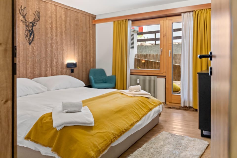 Bed, Photo of the whole room, Bedroom, towels, wardrobe