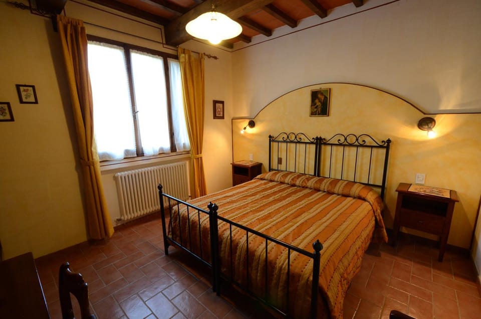 Agriturismo La Casella Farm Stay in Tuscany
