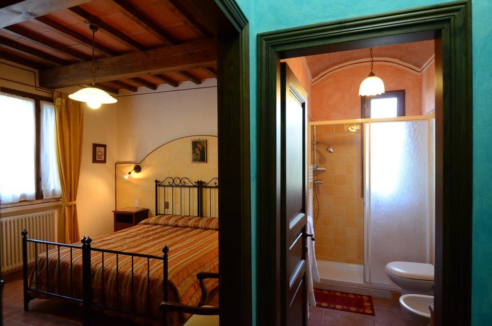 Agriturismo La Casella Farm Stay in Tuscany