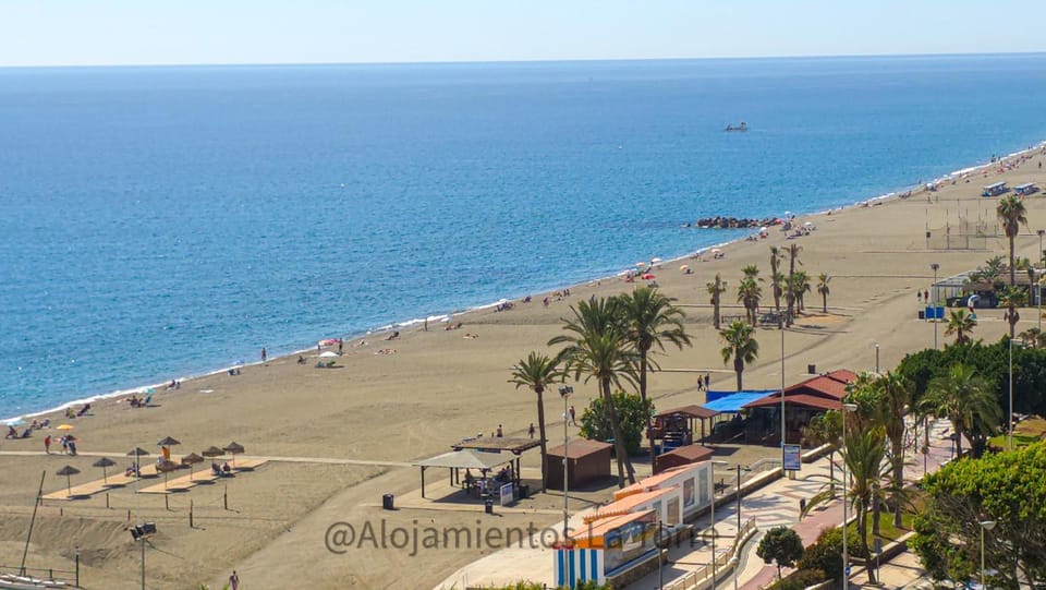 Nearby landmark, Day, People, Beach, Sea view, Location, group of guests