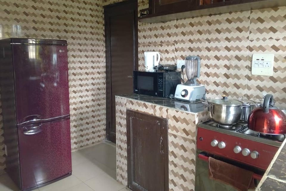 2 Bed - Sleeps 4 with Free Parking Apartment in Nigeria