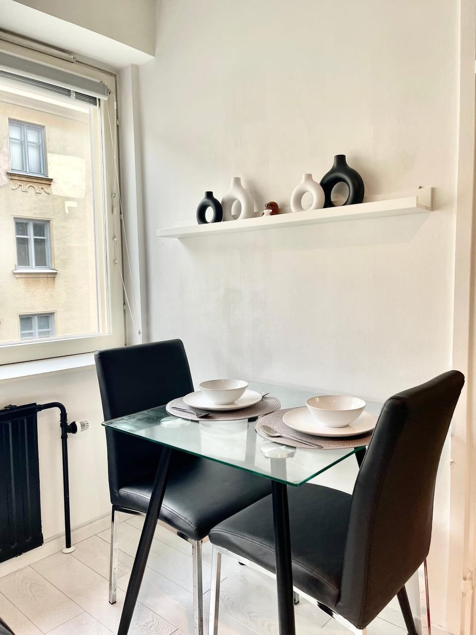 Seating area, Dining area