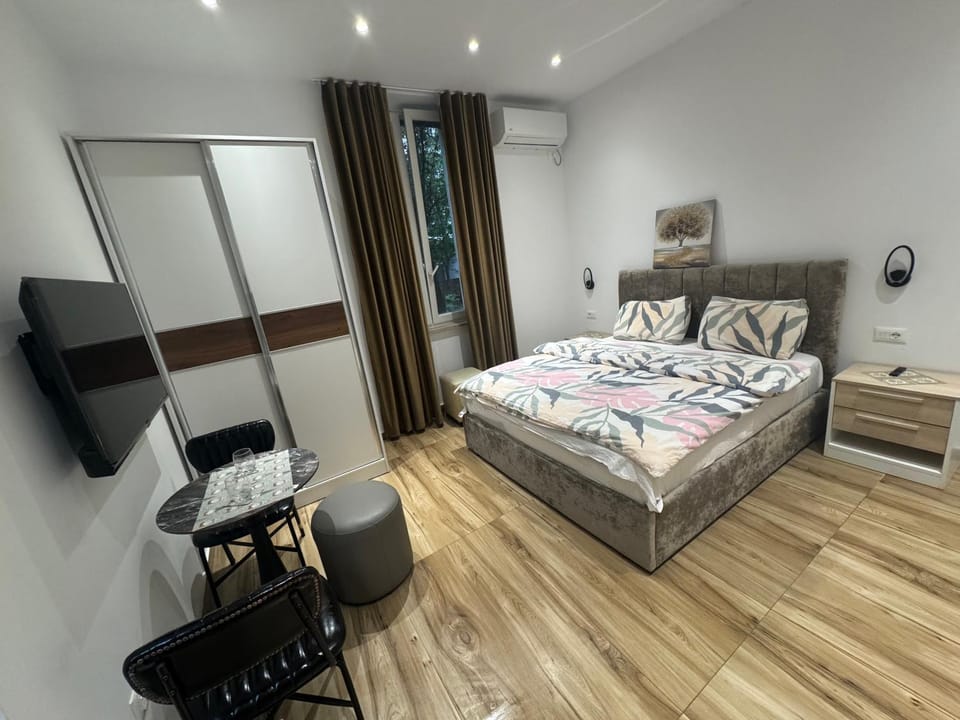 Vila 21 at Blloku Area Bed and Breakfast in Tirana