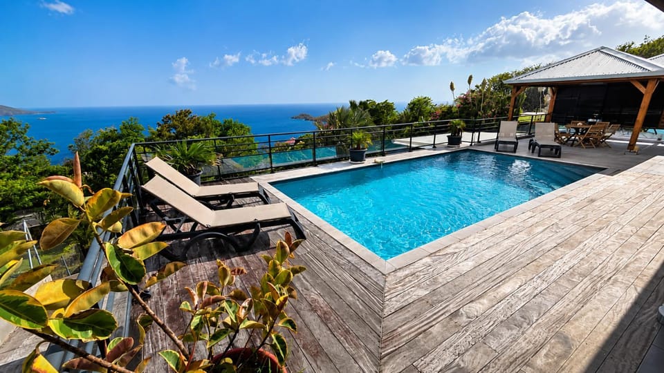 Pool view, Sea view, Swimming pool, sunbed