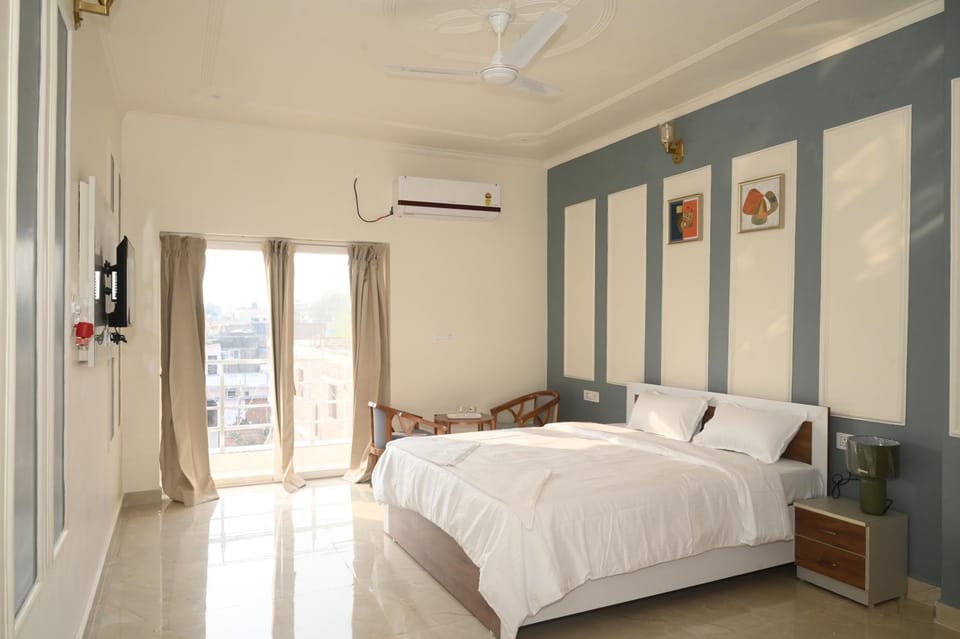 Balcony/Terrace, Bedroom, air conditioner