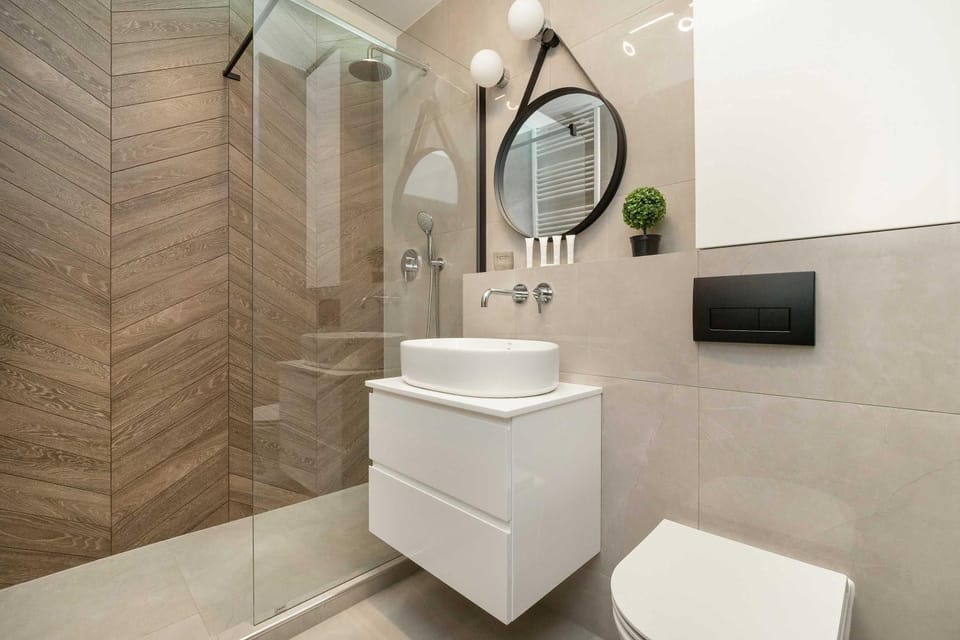 Shower, Toilet, Bathroom, towels