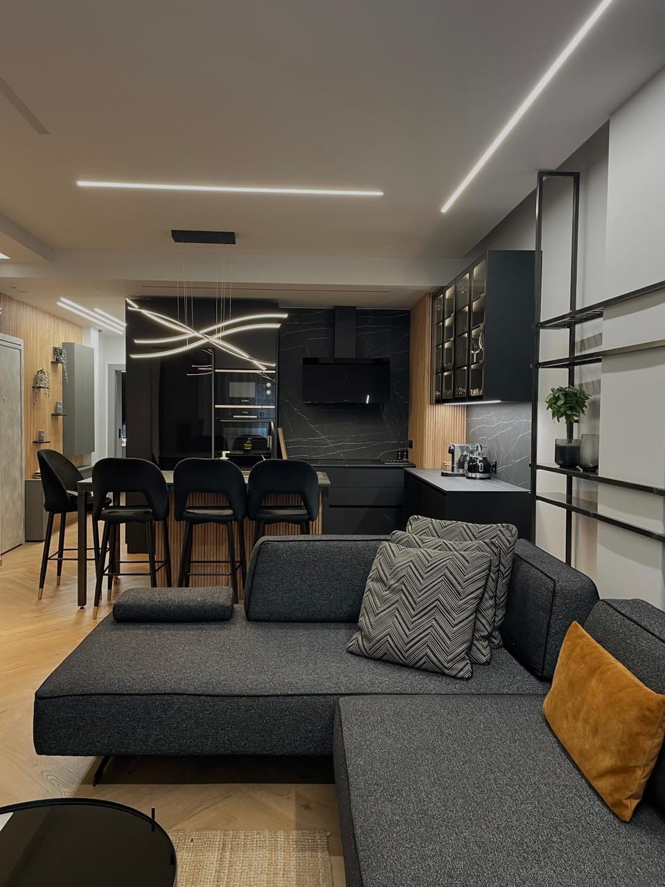 Kitchen or kitchenette, Living room
