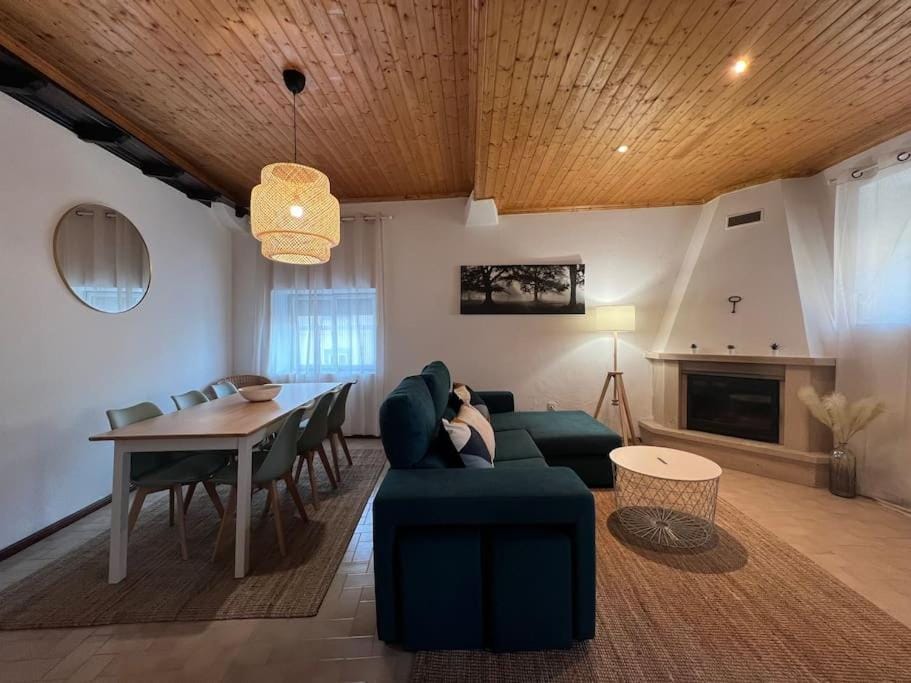 Escapada amarela SPA et détente House in Lisbon District