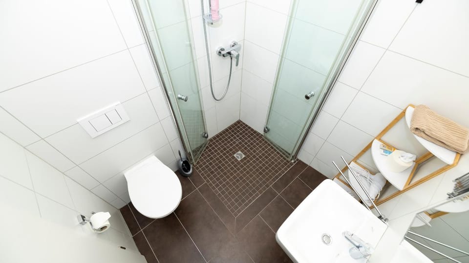 Shower, Toilet, Bathroom