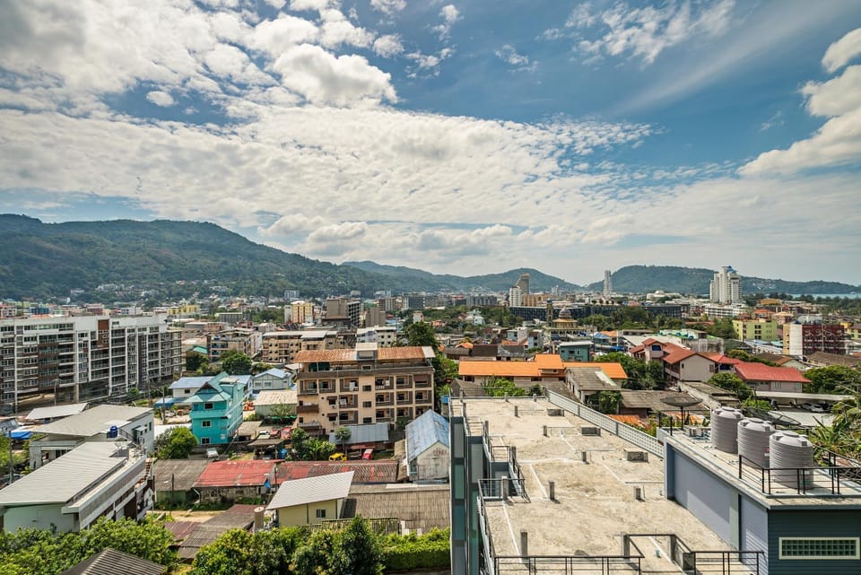 Mountain view, Sea view
