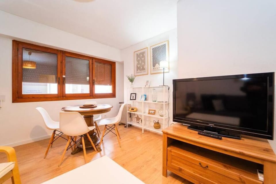 Communal lounge/ TV room, Dining area