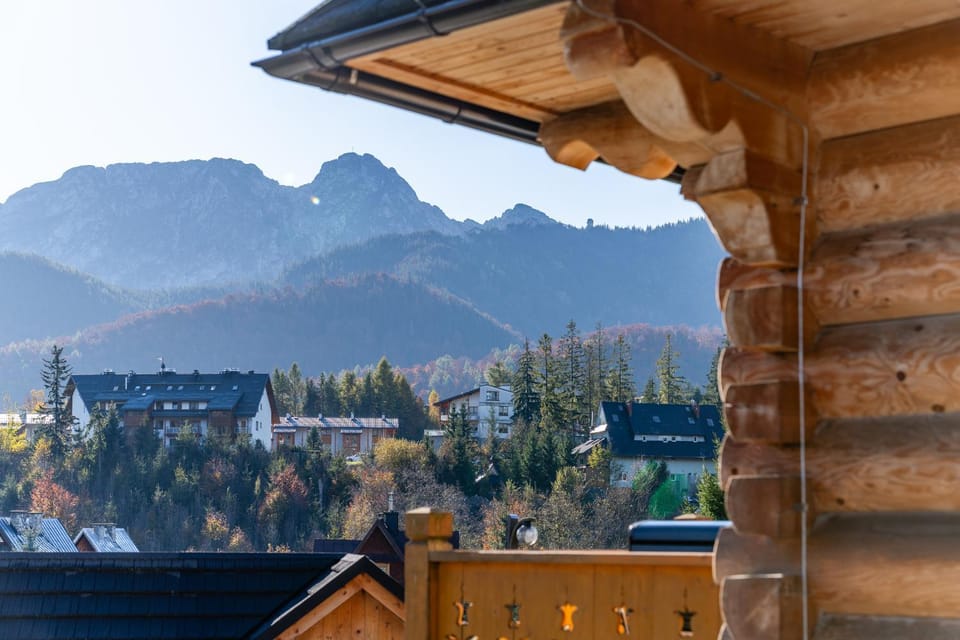 Property building, Day, Natural landscape, View (from property/room), View (from property/room), Mountain view