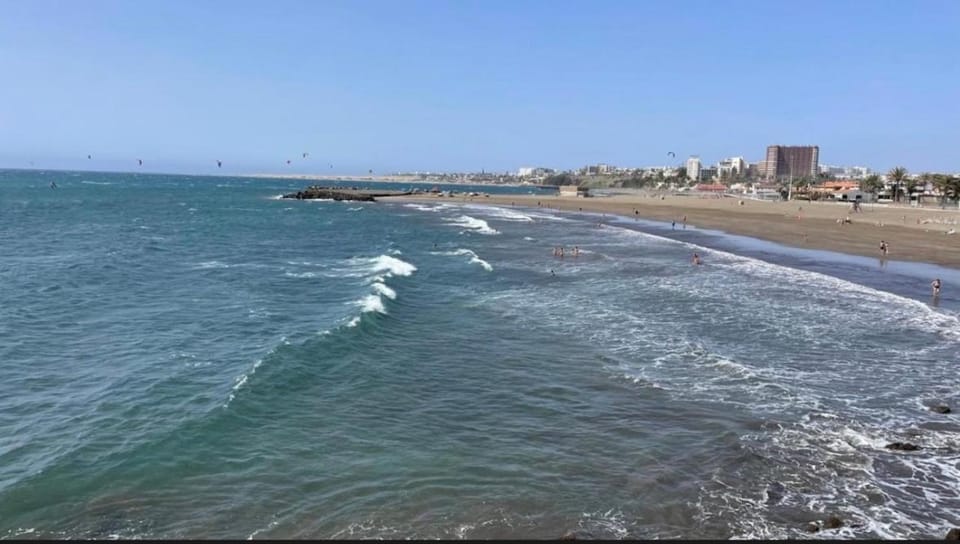KALMA beach house,by Mahbo Apartment in Maspalomas