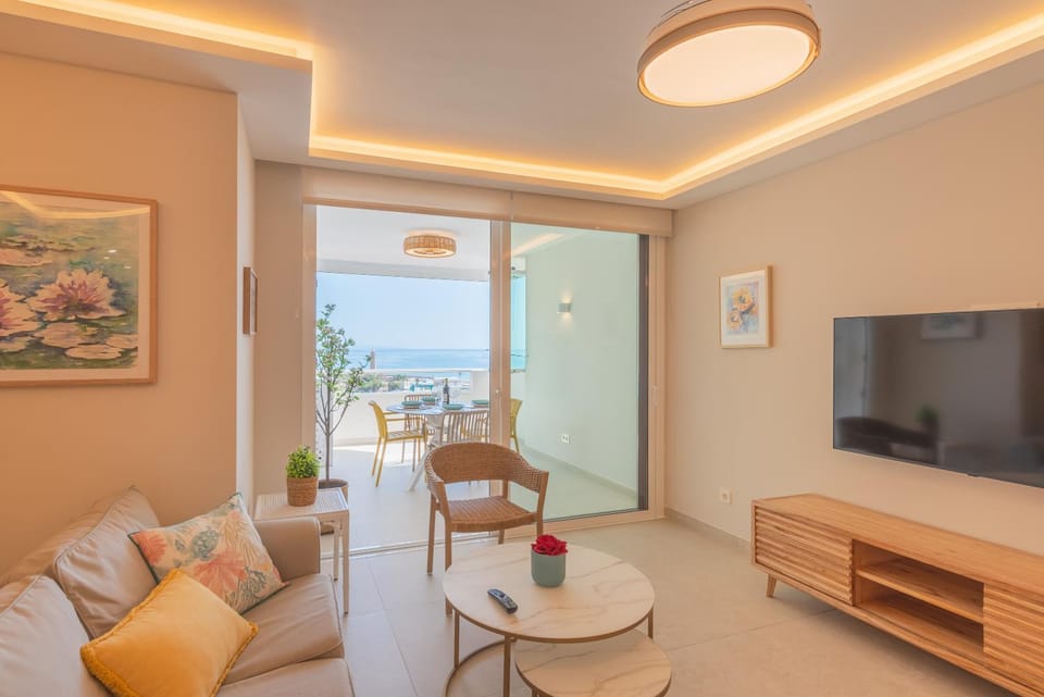 Living room, Sea view