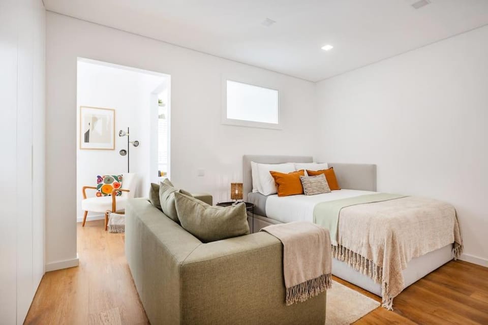 Bed, Living room, Bedroom