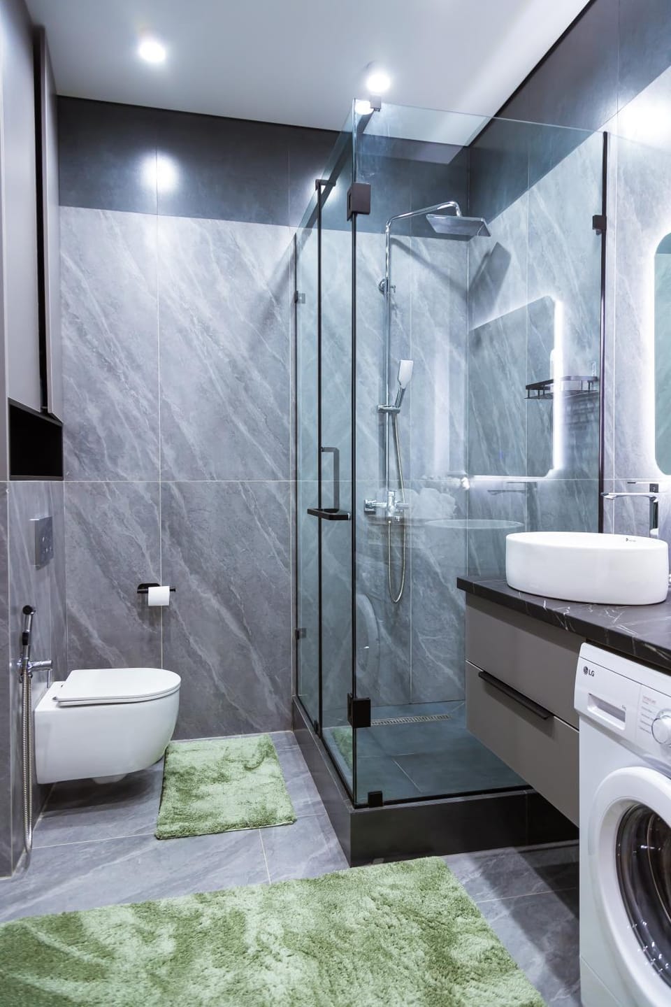 Shower, Toilet, Photo of the whole room, Bedroom, washing machine