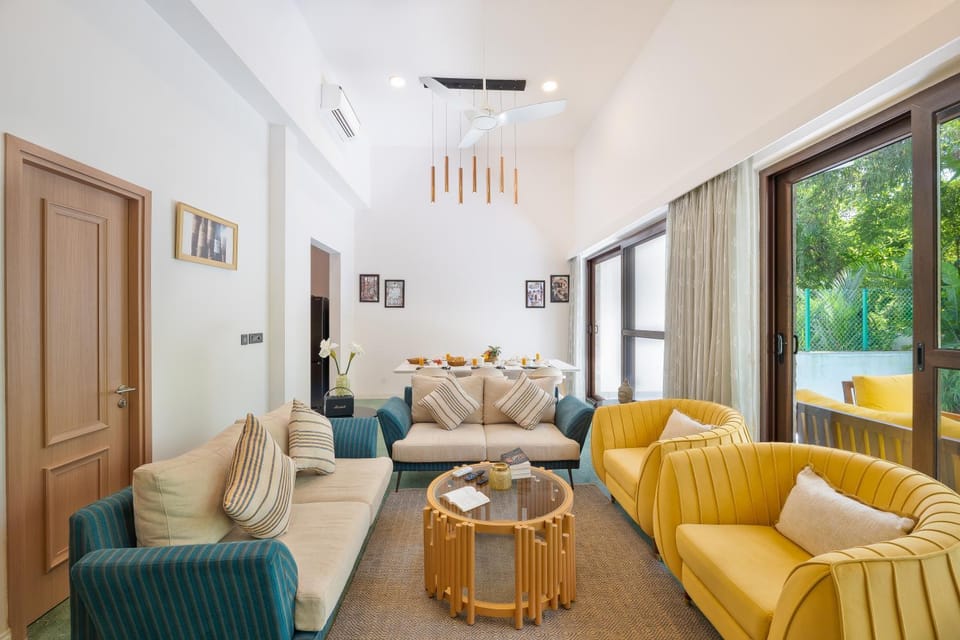 Living room, Seating area