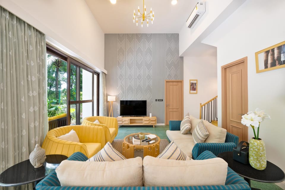 TV and multimedia, Living room, Seating area