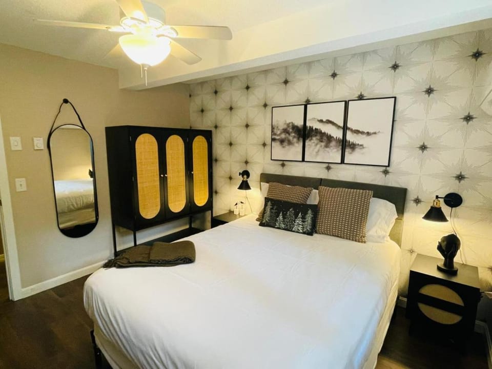 Comfortable Cozy Conway Hideaway that Sleeps 8 Pet Friendly House in North Conway
