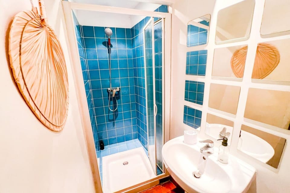 84B9 - "L'Interlude" elegant historic flat Apartment in Avignon