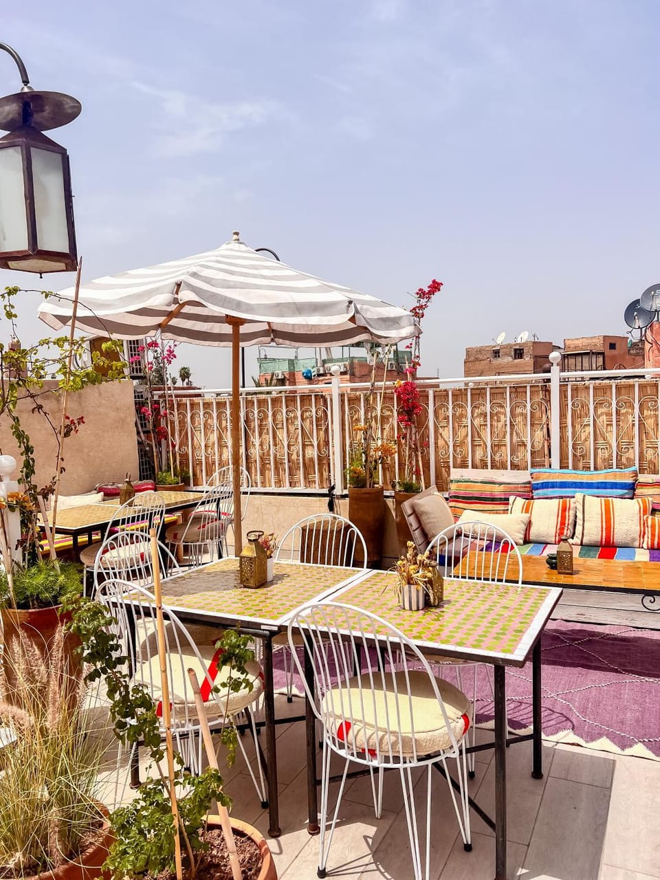 Restaurant/places to eat, Day, View (from property/room), Balcony/Terrace, Seating area