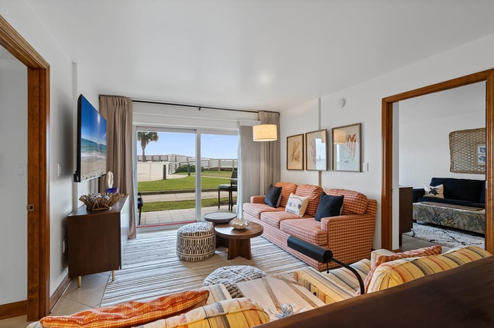 Regency Towers Unit 102W House in Pensacola Beach