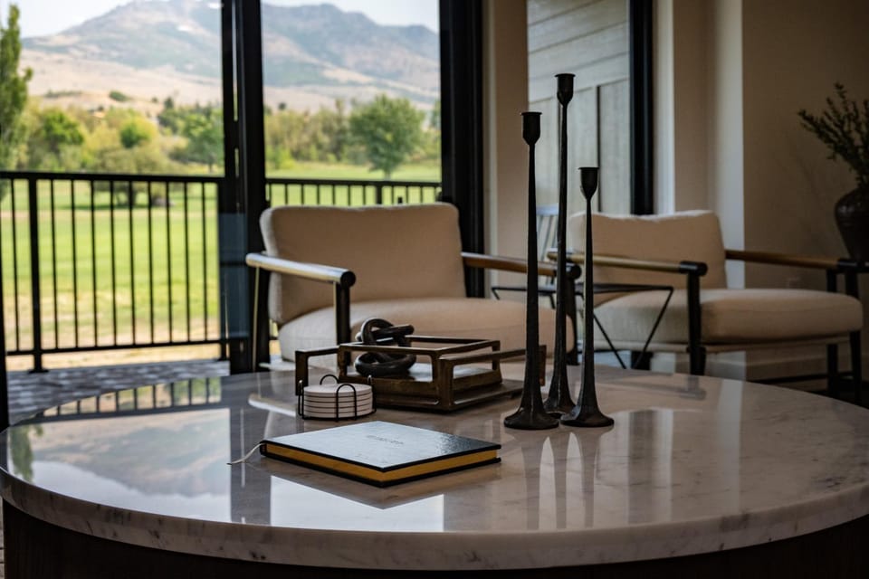 Living room, Mountain view