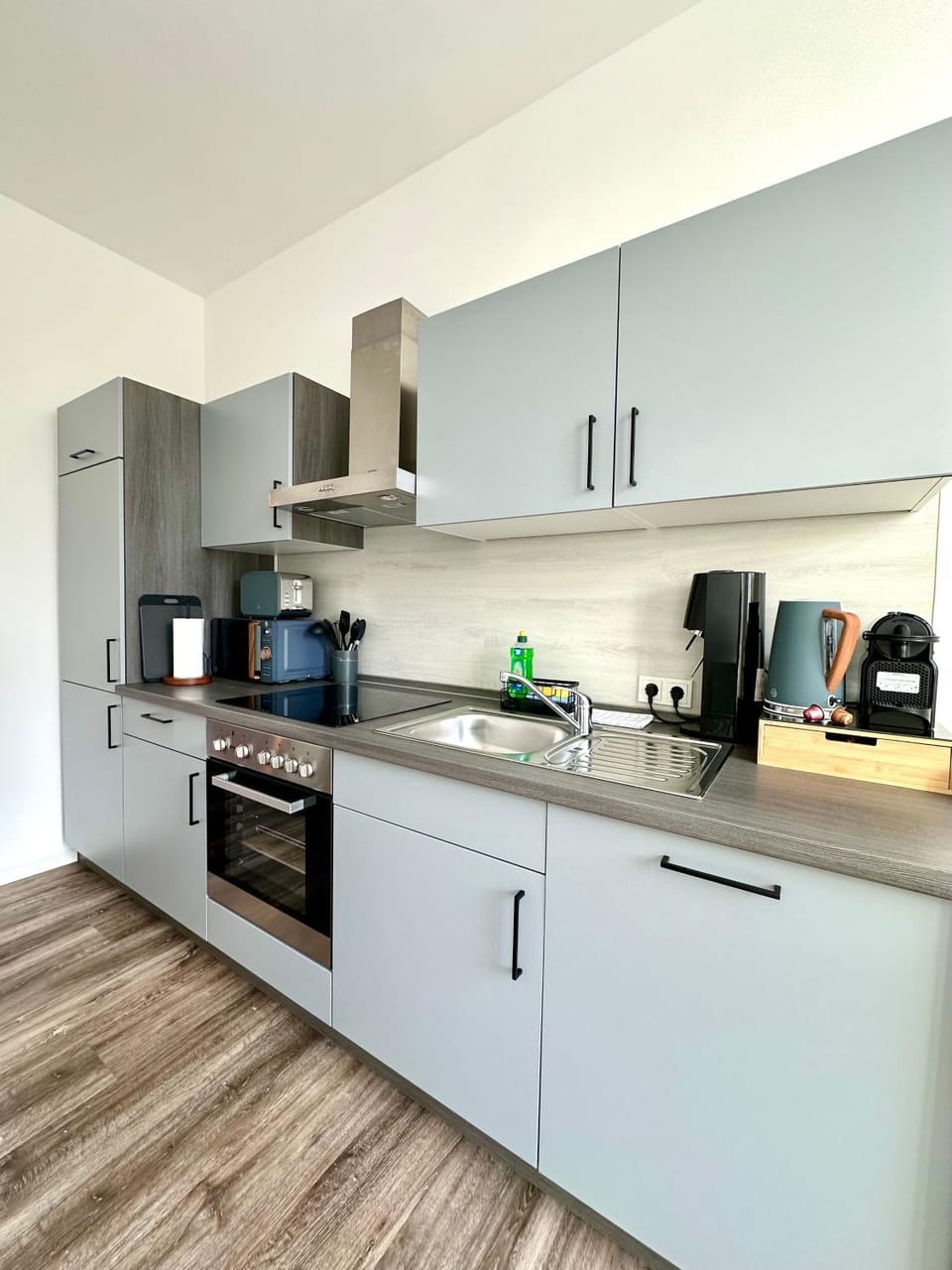 Coffee/tea facilities, Kitchen or kitchenette, dishwasher