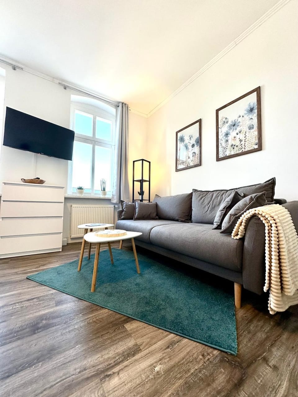 TV and multimedia, Living room, Photo of the whole room