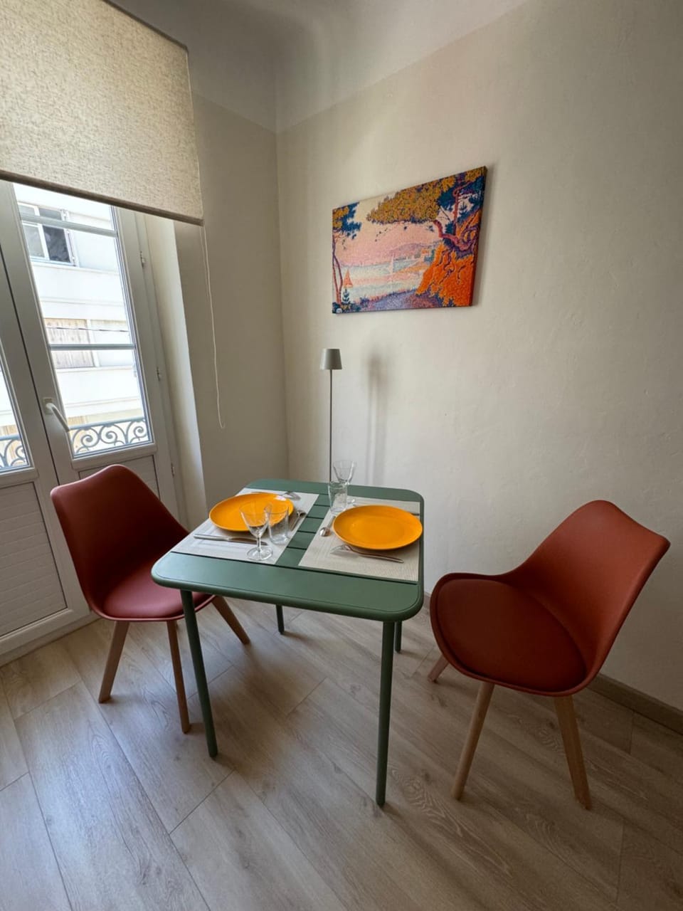 Seating area, Dining area