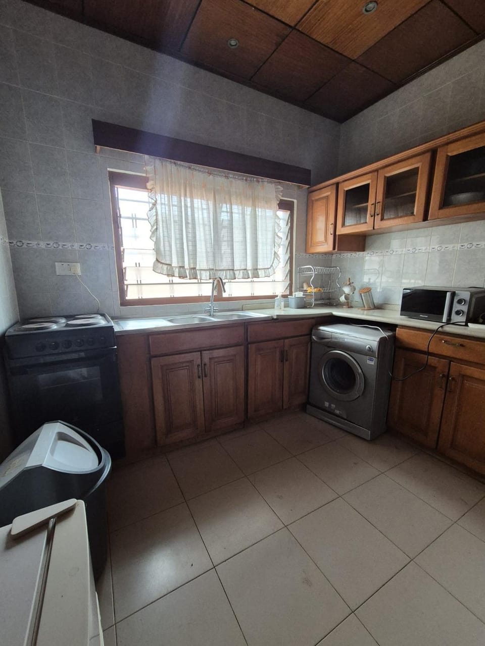 Kitchen or kitchenette, washing machine, kitchen