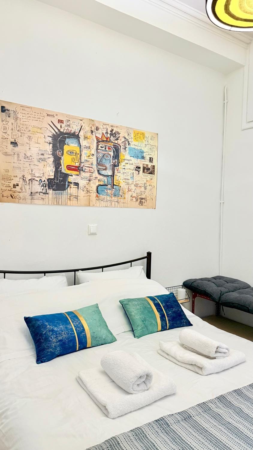 Bed, TV and multimedia, Balcony/Terrace, Balcony/Terrace, Seating area, Bedroom, hair dryier, air conditioner, air conditioner