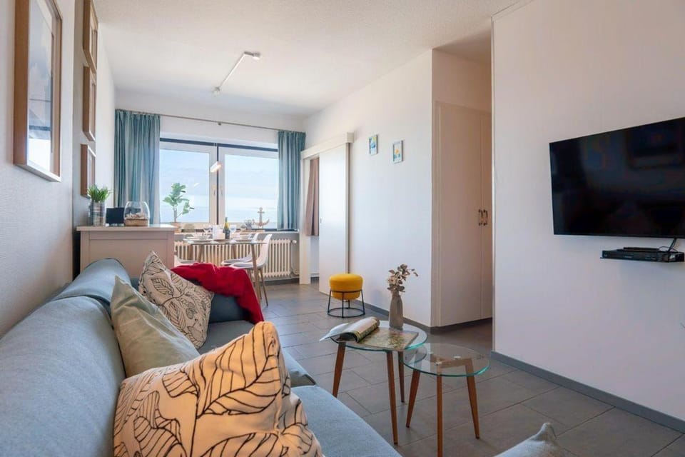 Strandhuus-ehem-Strandhotel-Wohnung-323-Blaue-Welle-Typ-II Apartment in Heiligenhafen