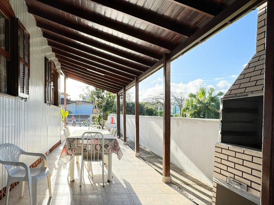 BBQ facilities, Seating area