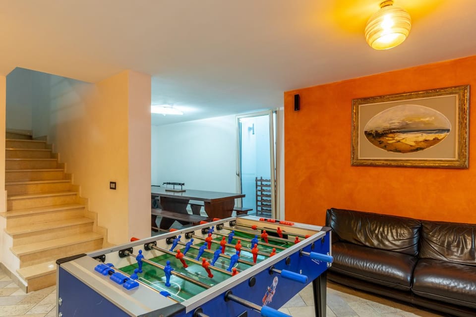 Property building, Living room