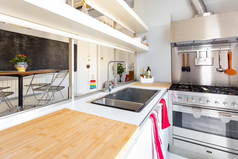 Kitchen or kitchenette, kitchen